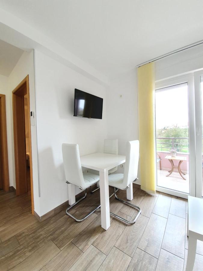 Apartments Karla Bibinje Exterior photo
